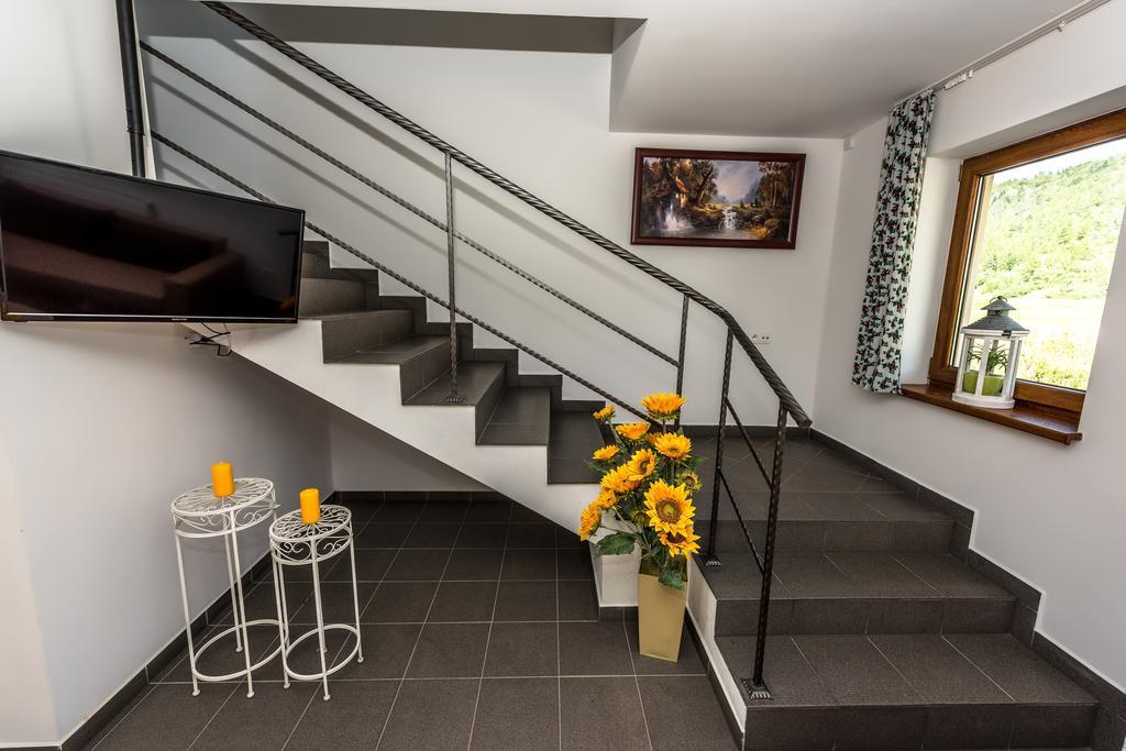 Sloneczna Osada - Komfortowe Domki Kroscienko nad Dunajcem Bagian luar foto